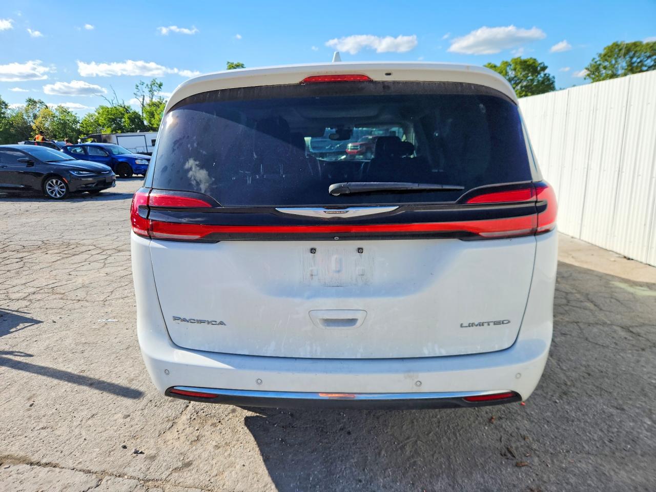 Chrysler Pacifica Limited