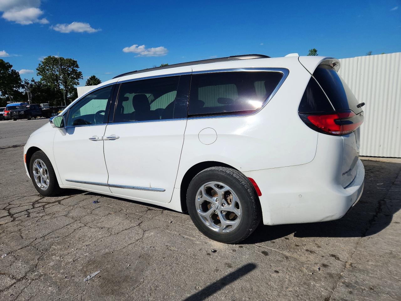 Chrysler Pacifica Limited