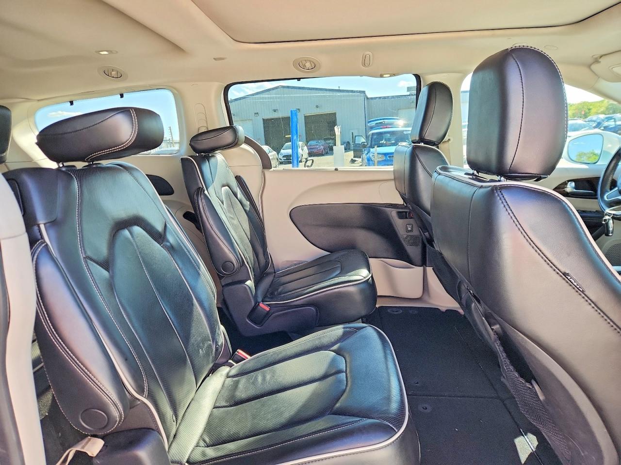 Chrysler Pacifica Limited
