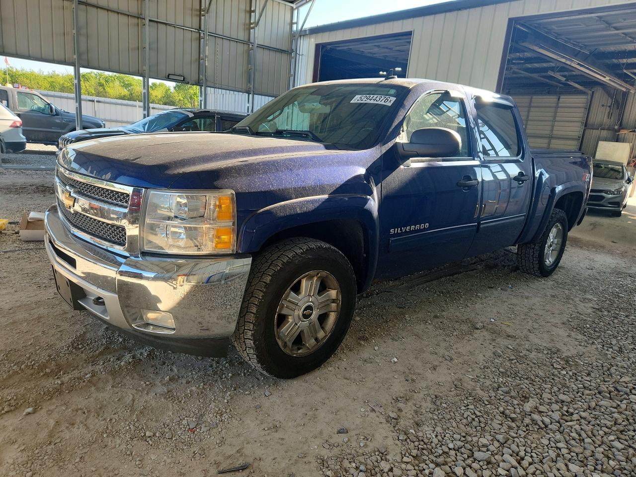 Salvage Chevrolet Silverado Image