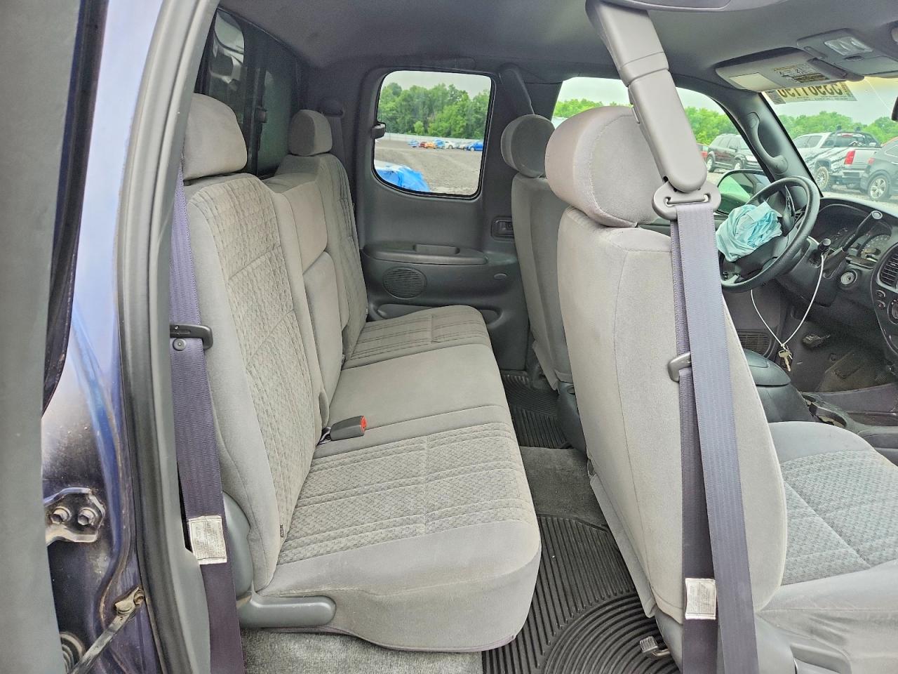 Toyota Tundra Access Cab Sr5