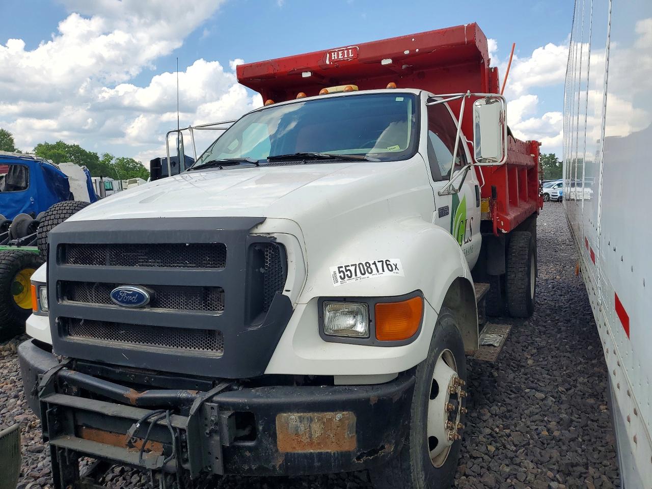 Salvage Ford F-750 Image