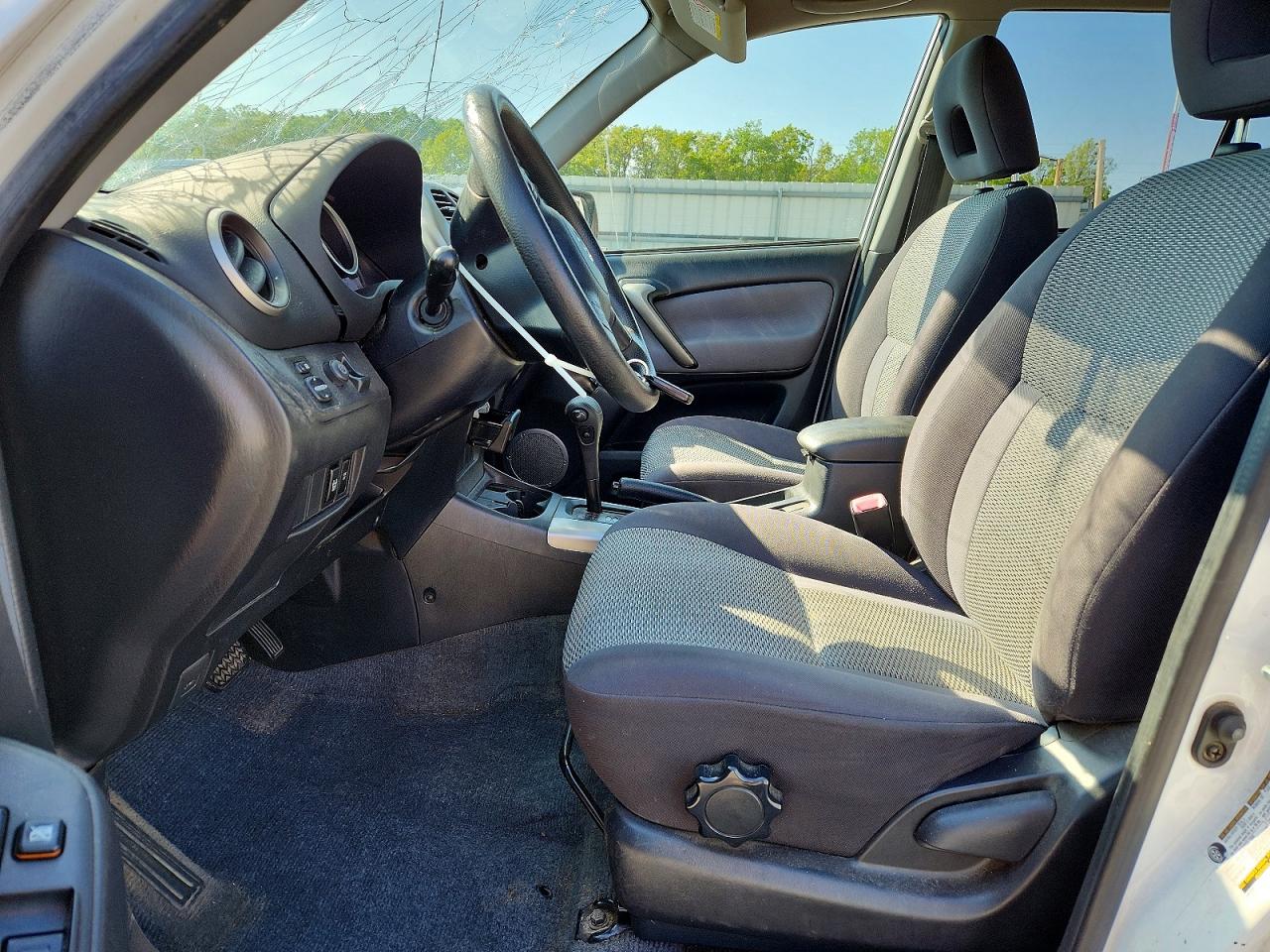 Toyota RAV4 Base
