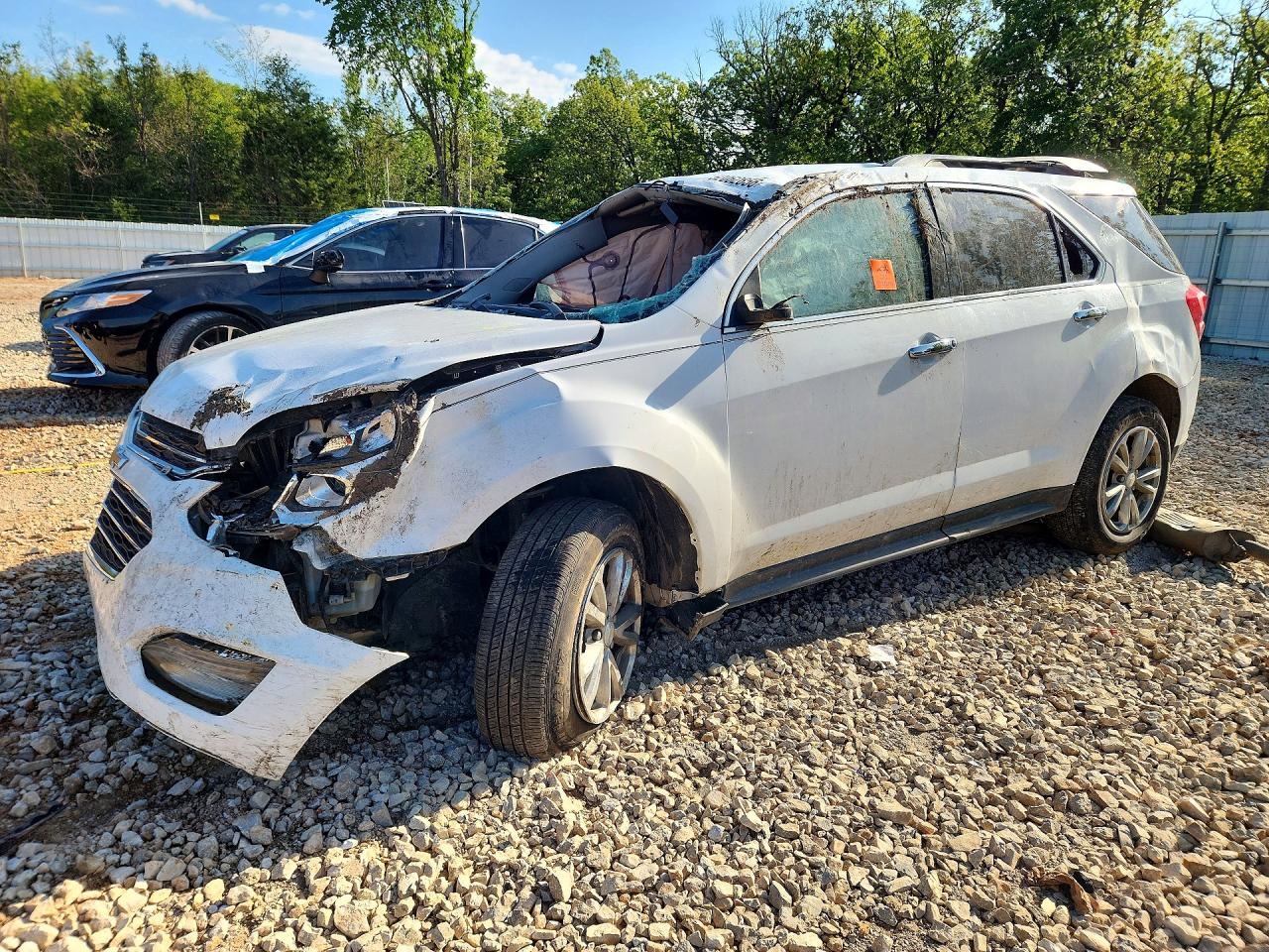 Salvage Chevrolet Equinox Image