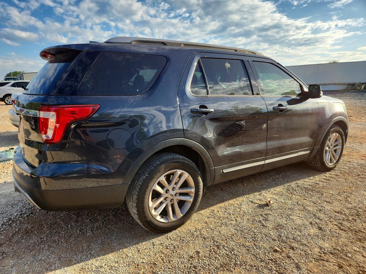 Ford Explorer Xlt