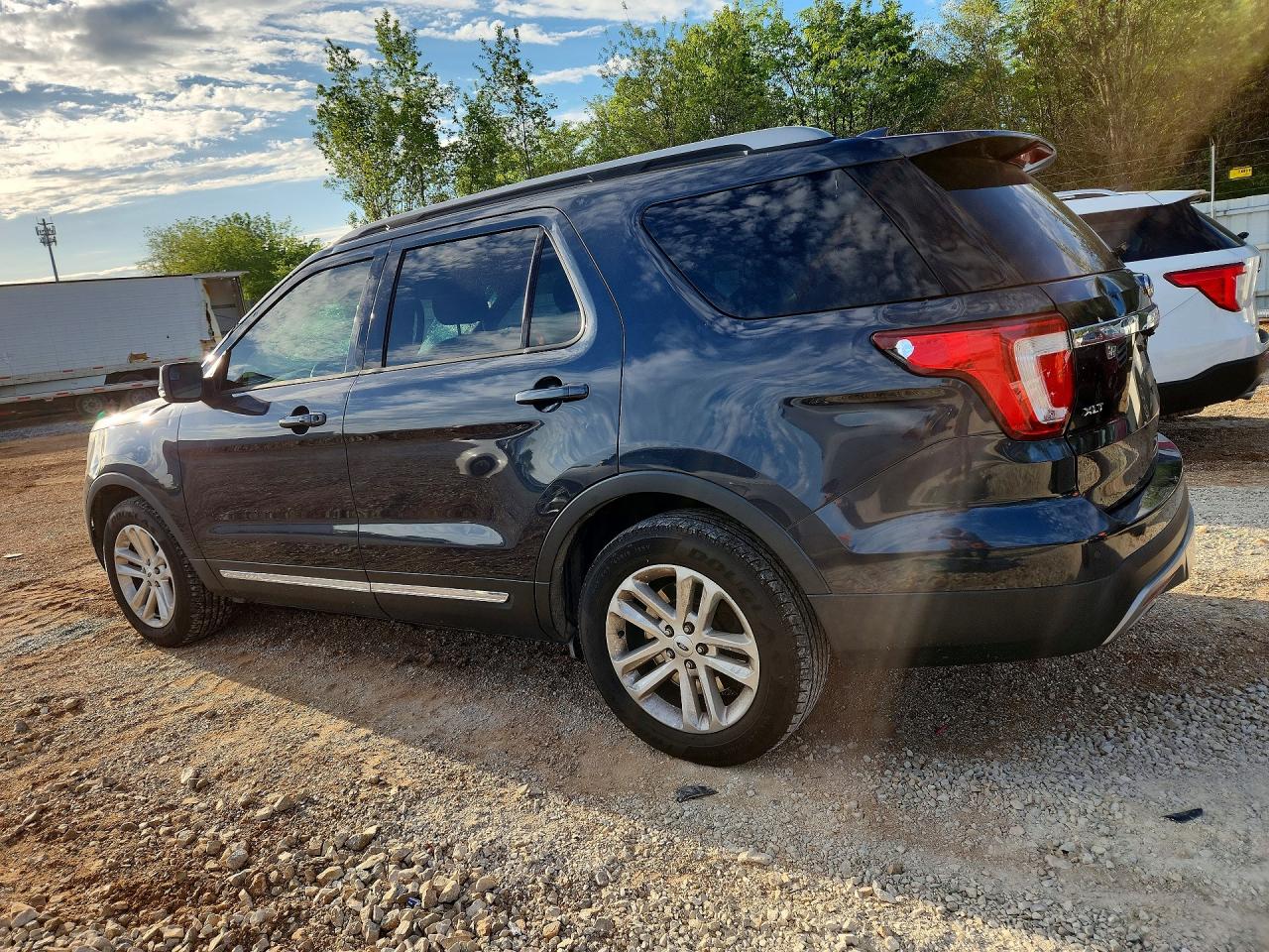 Ford Explorer Xlt