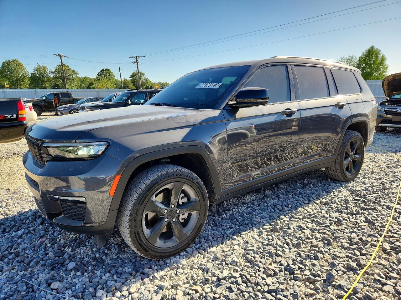 Salvage Jeep Cherokee Image
