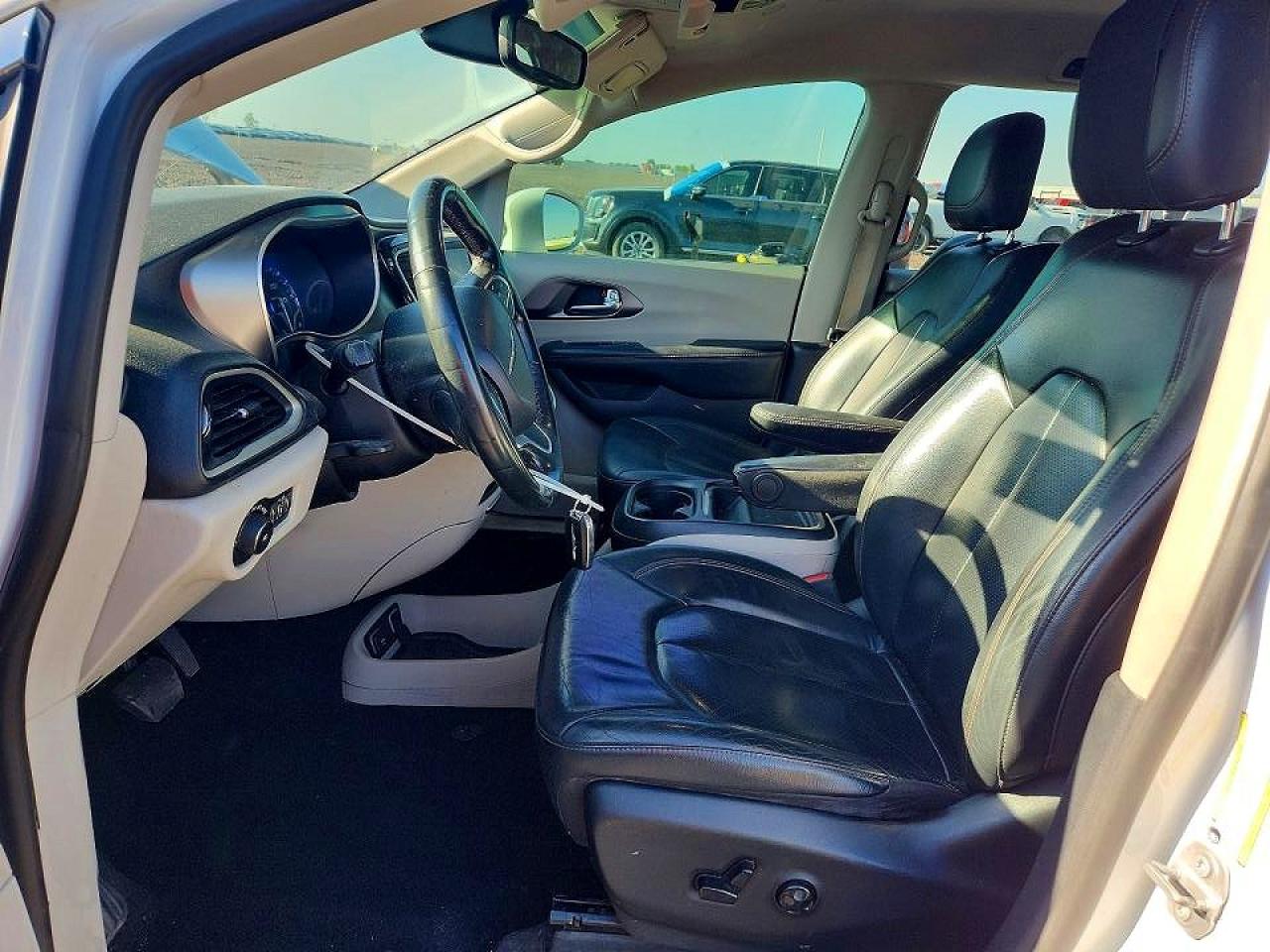 Chrysler Pacifica Touring L