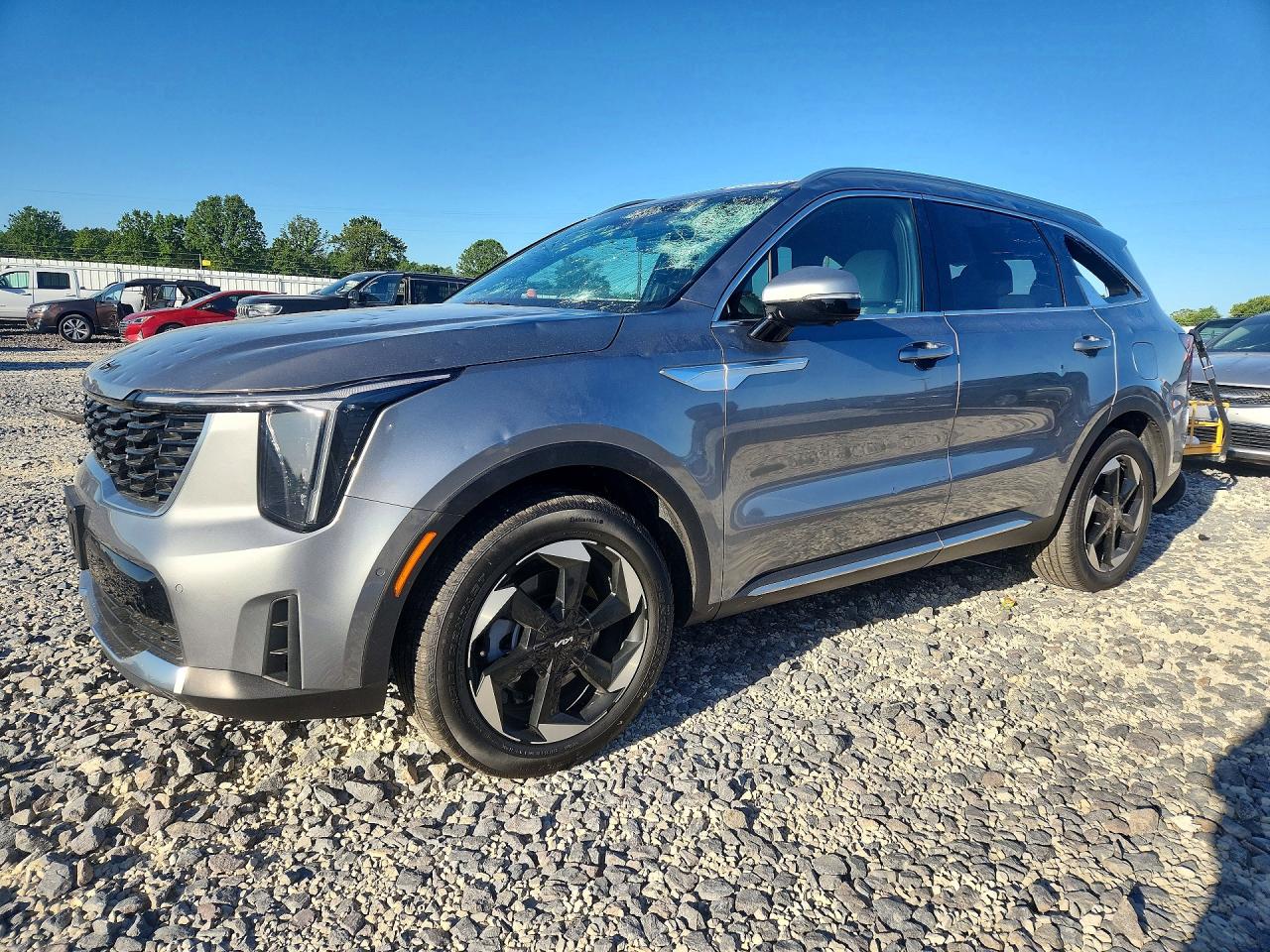 Salvage Kia Sorento Image