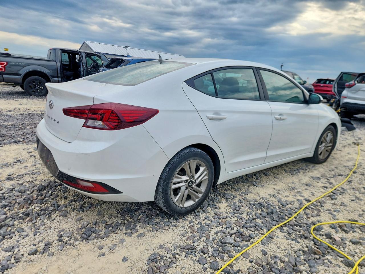 Hyundai ELANTRA Value Edition