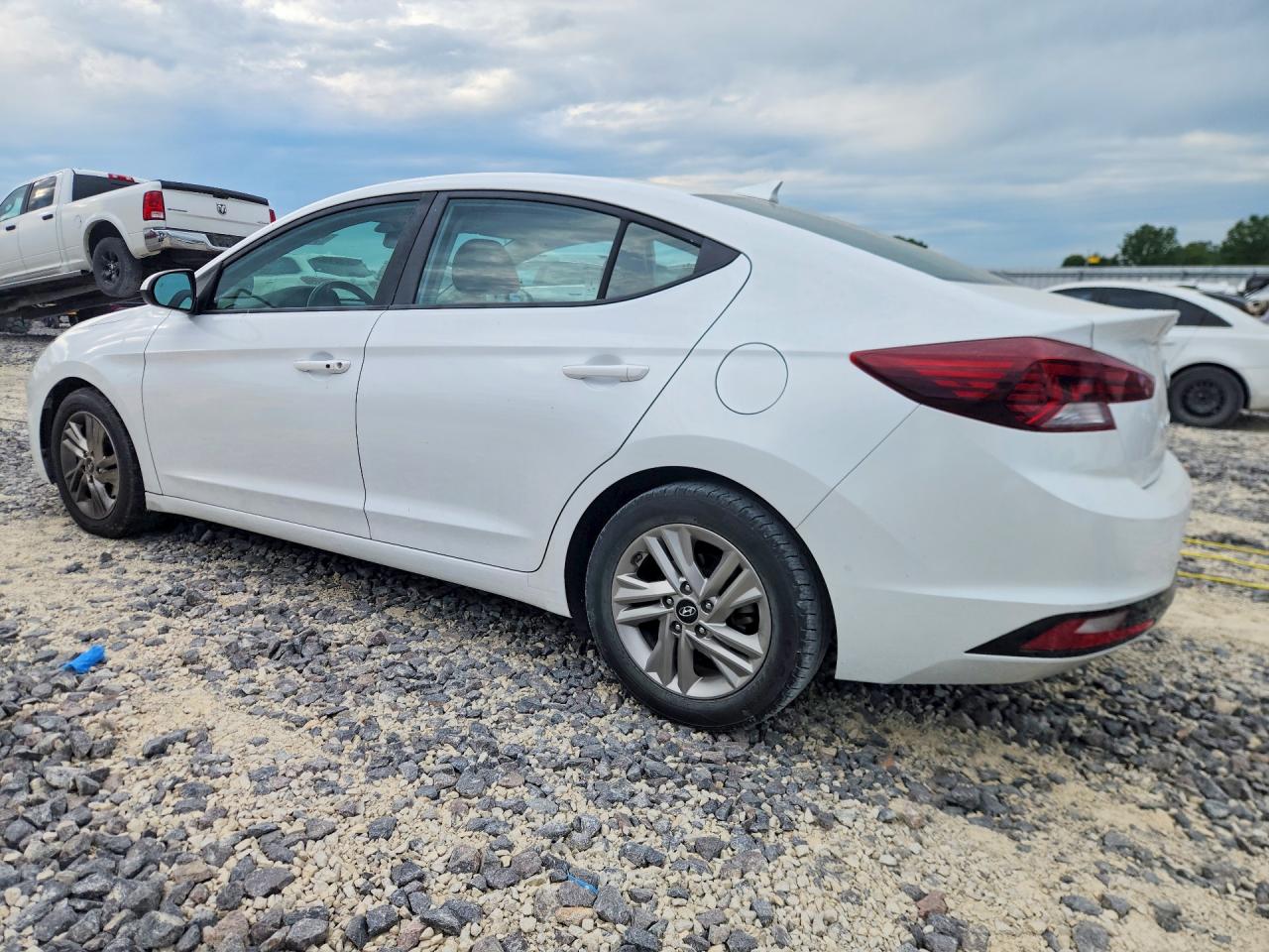 Hyundai ELANTRA Value Edition