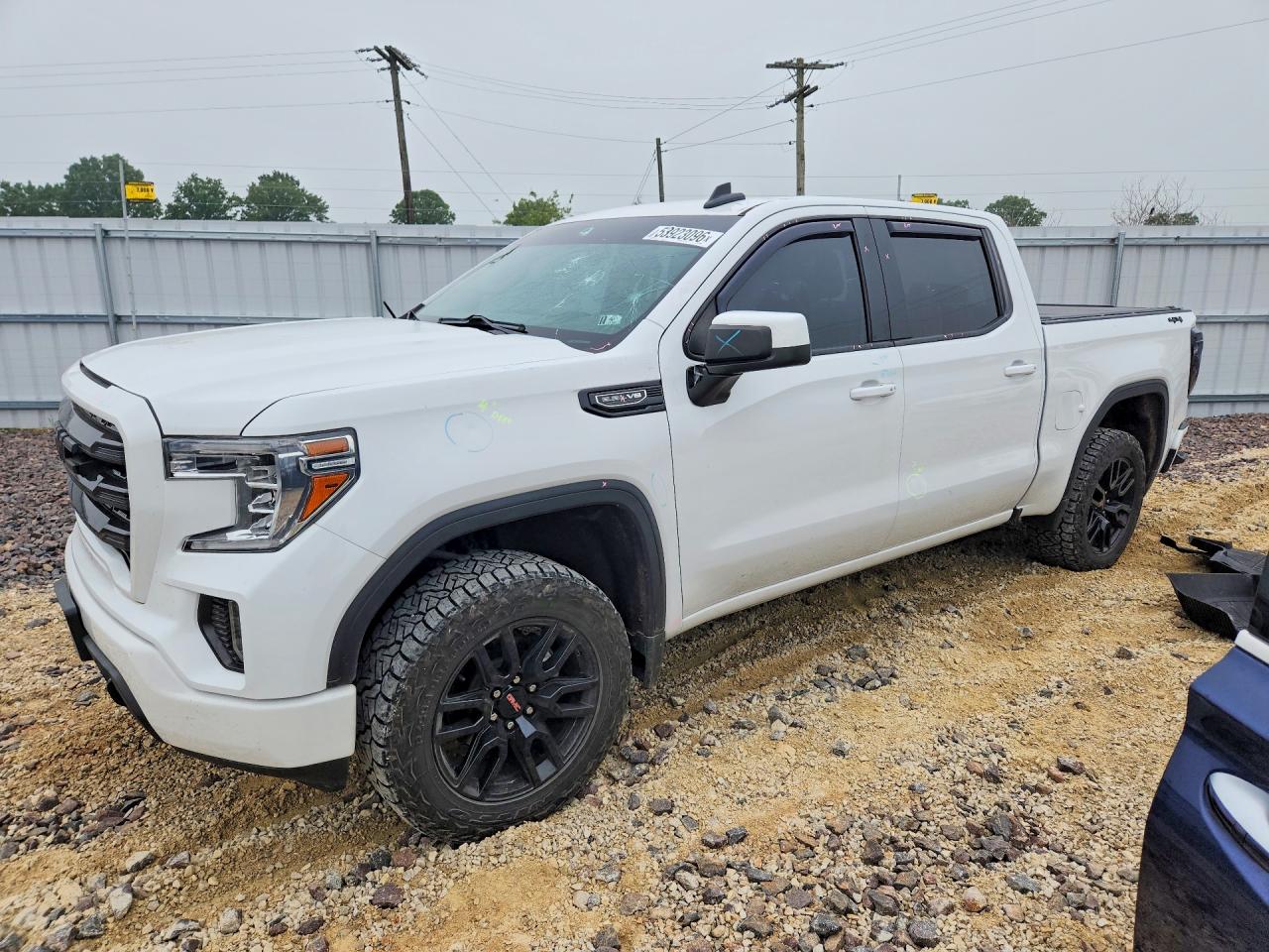 Salvage GMC Sierra Image