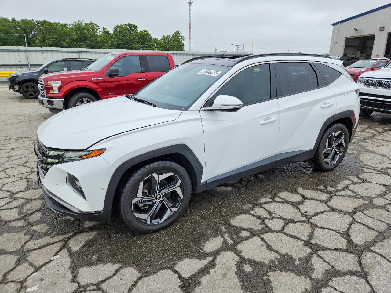 Salvage Hyundai TUCSON Image