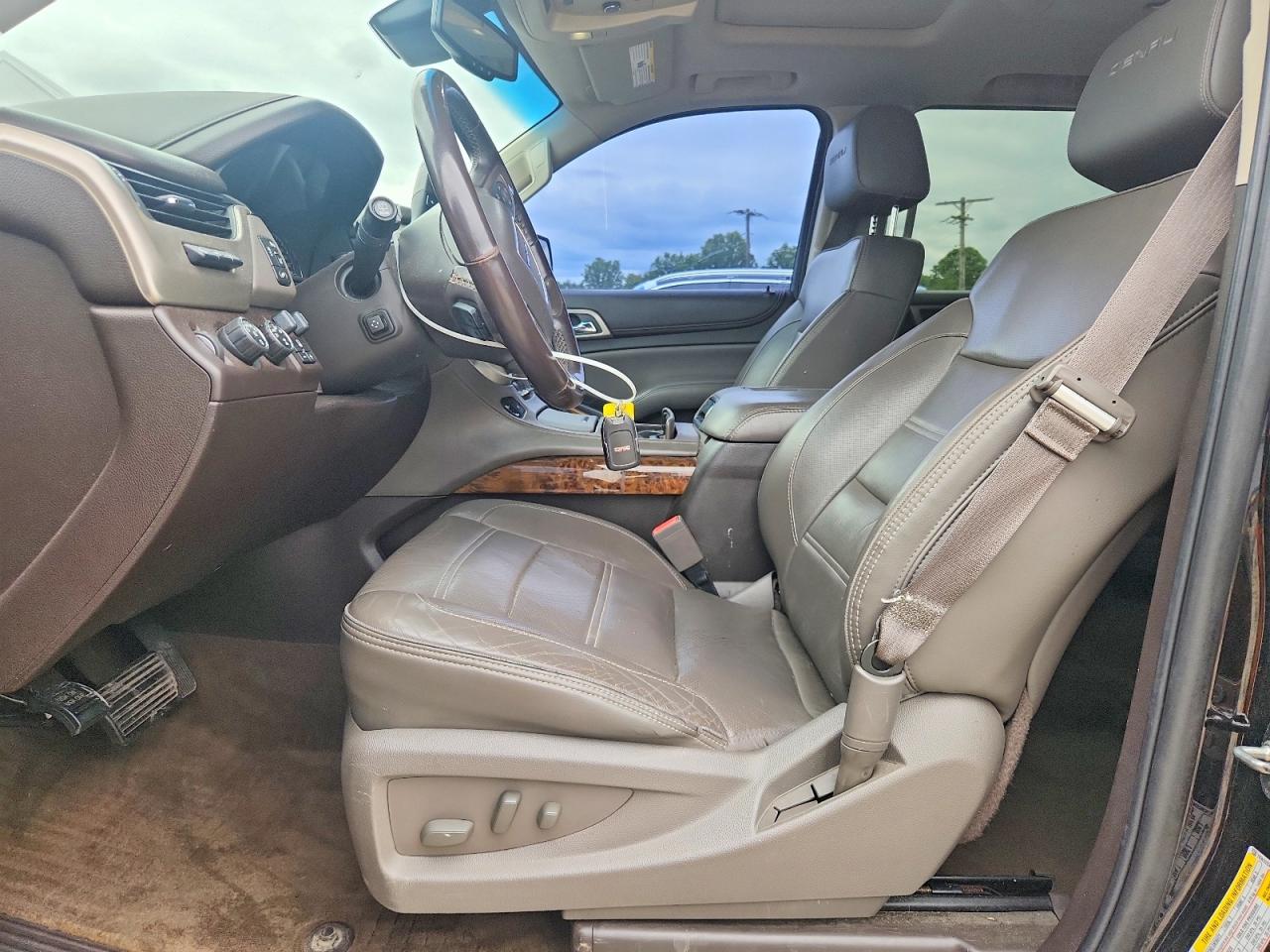 GMC Yukon Denali
