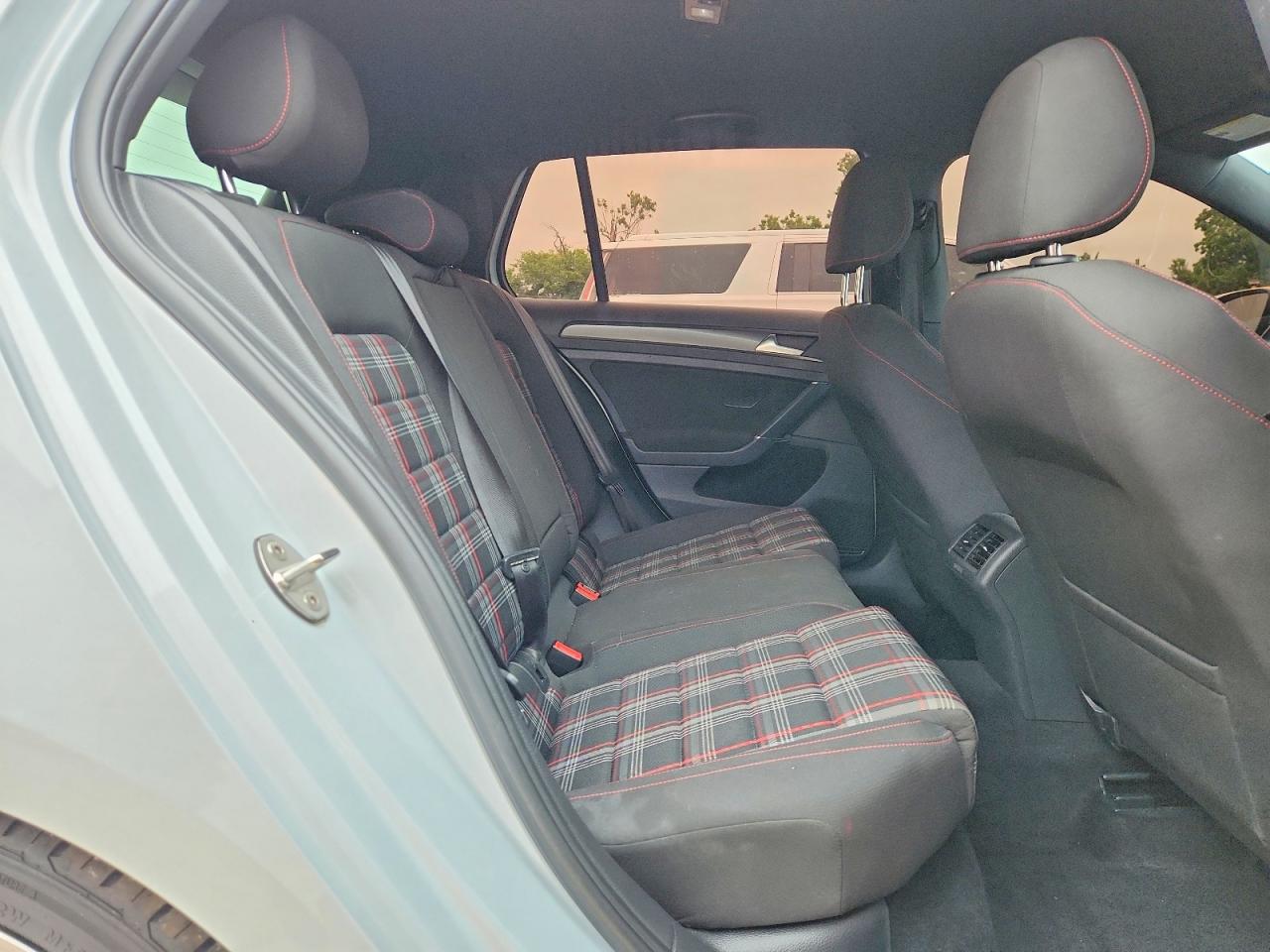 Volkswagen GTI S