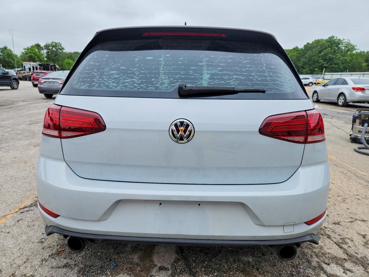 Volkswagen GTI S