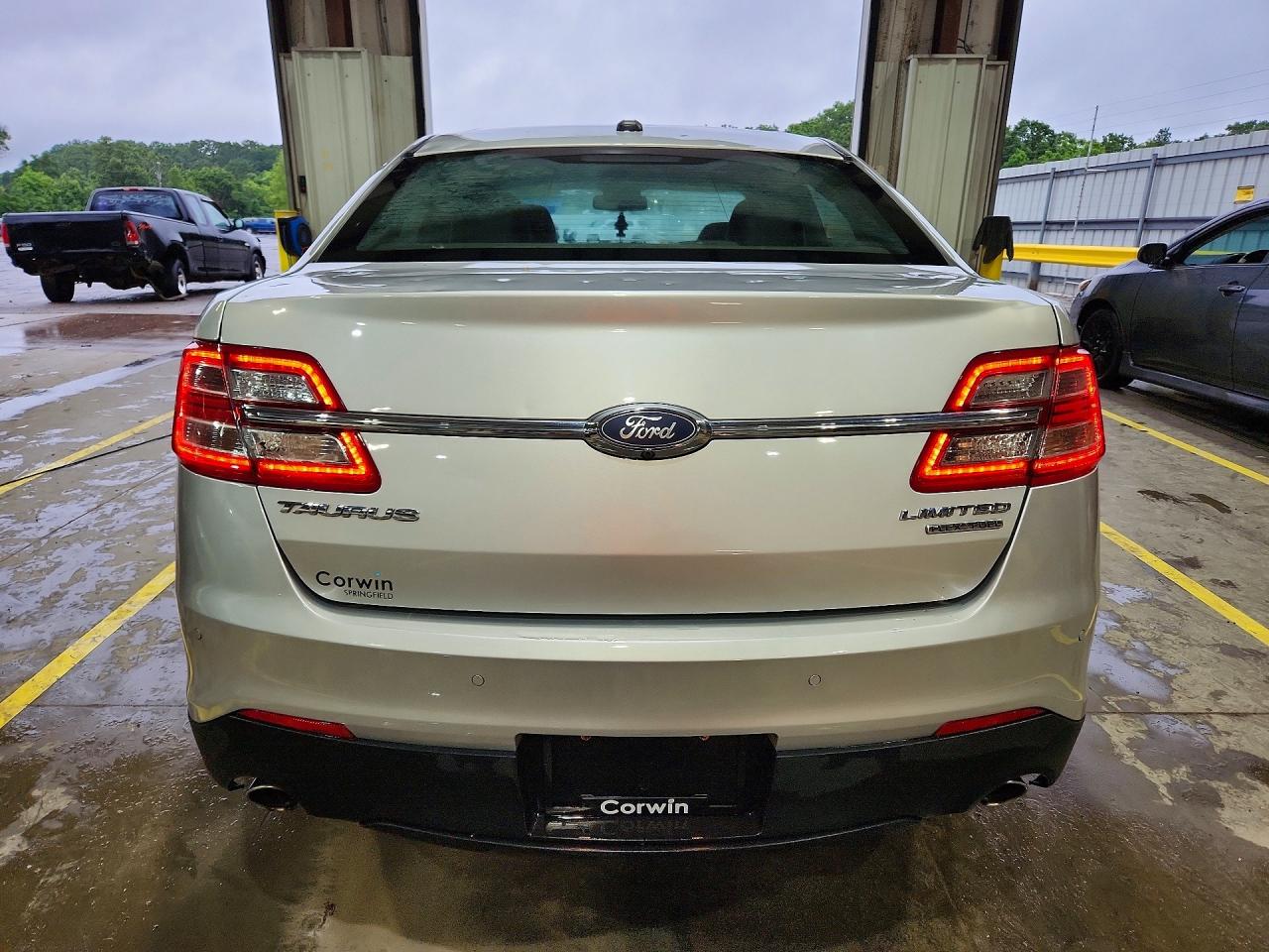 Ford Taurus Limited