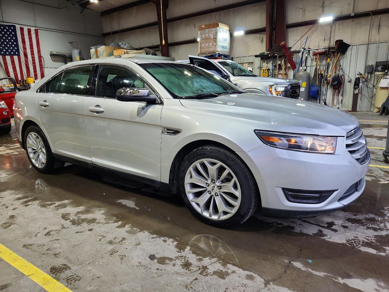 Ford Taurus Limited