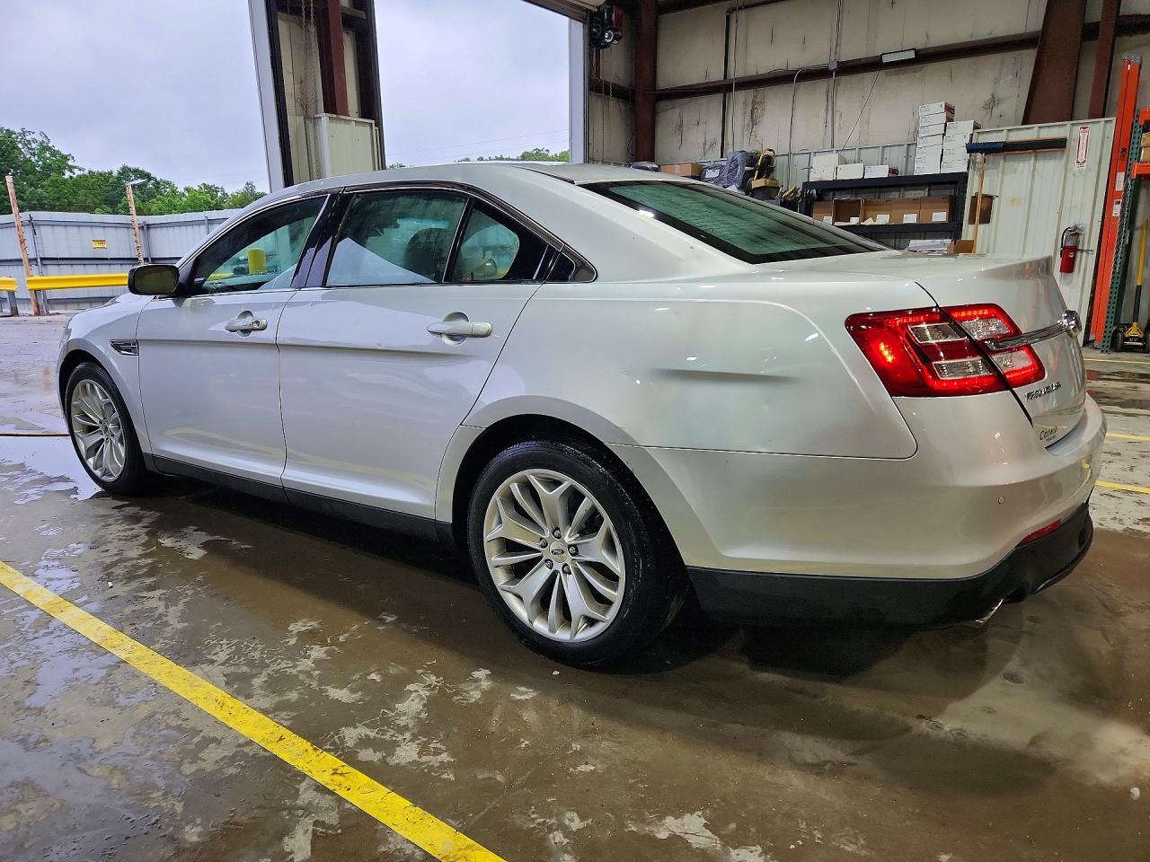 Ford Taurus Limited