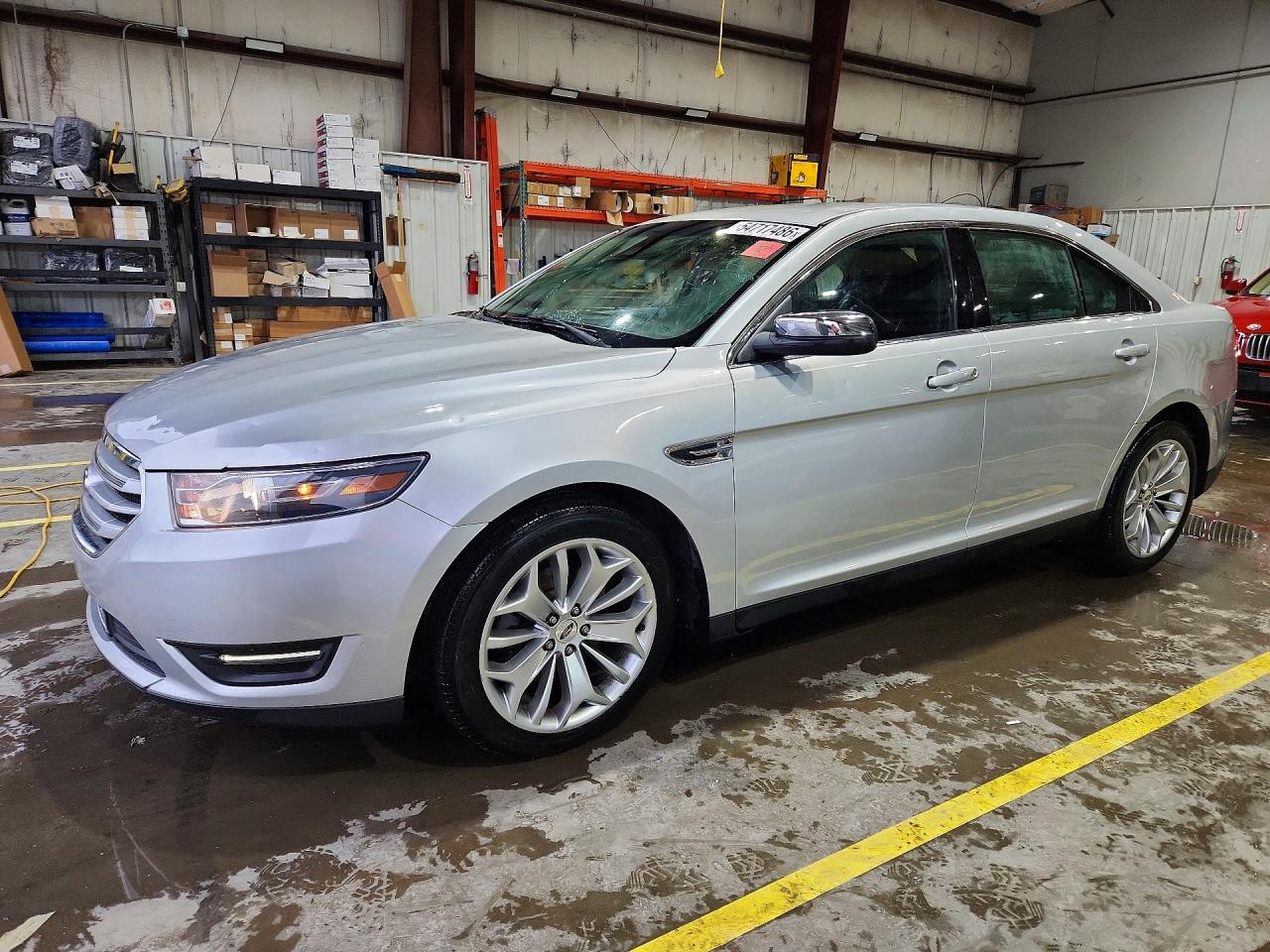 Salvage Ford Taurus Image