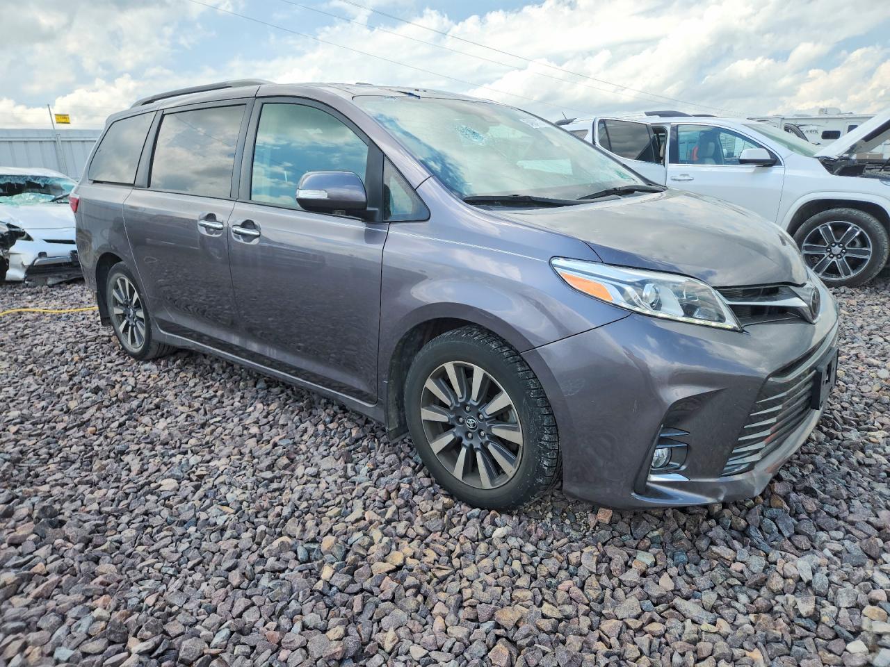 Toyota Sienna Limited 7-passenger