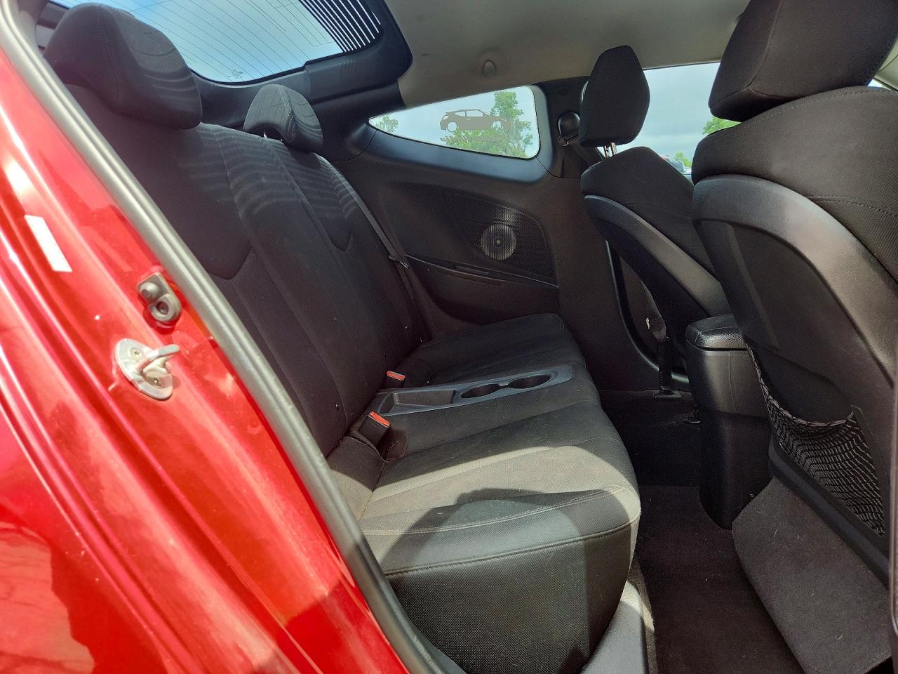 Hyundai VELOSTER Base