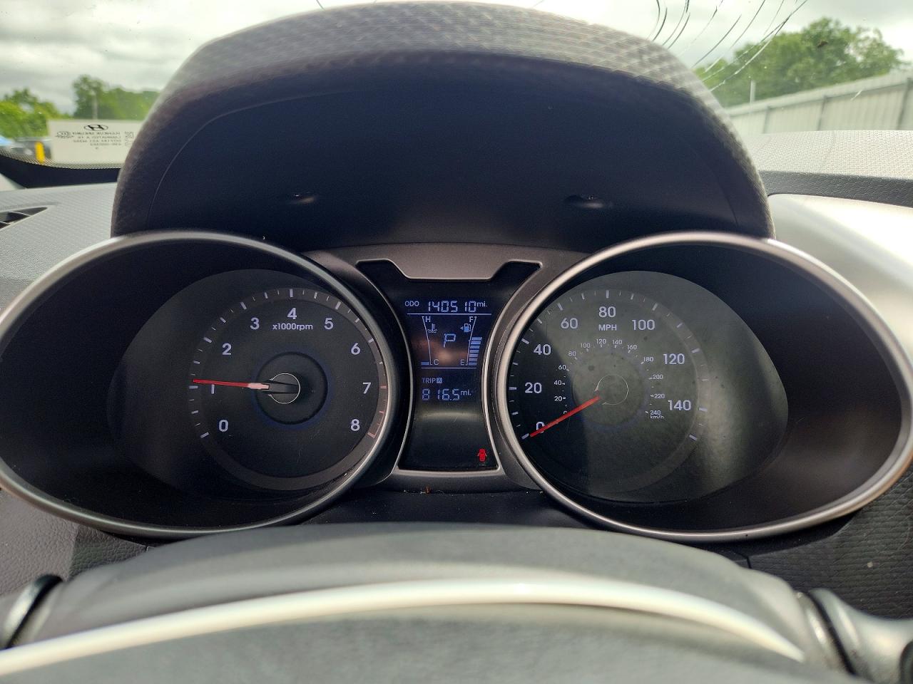 Hyundai VELOSTER Base