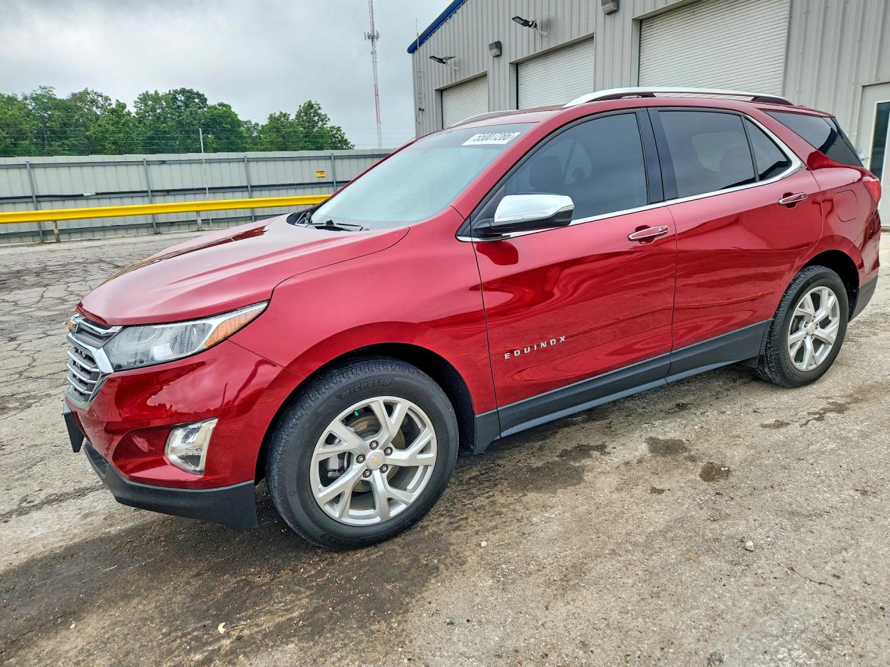 Salvage Chevrolet Equinox Image