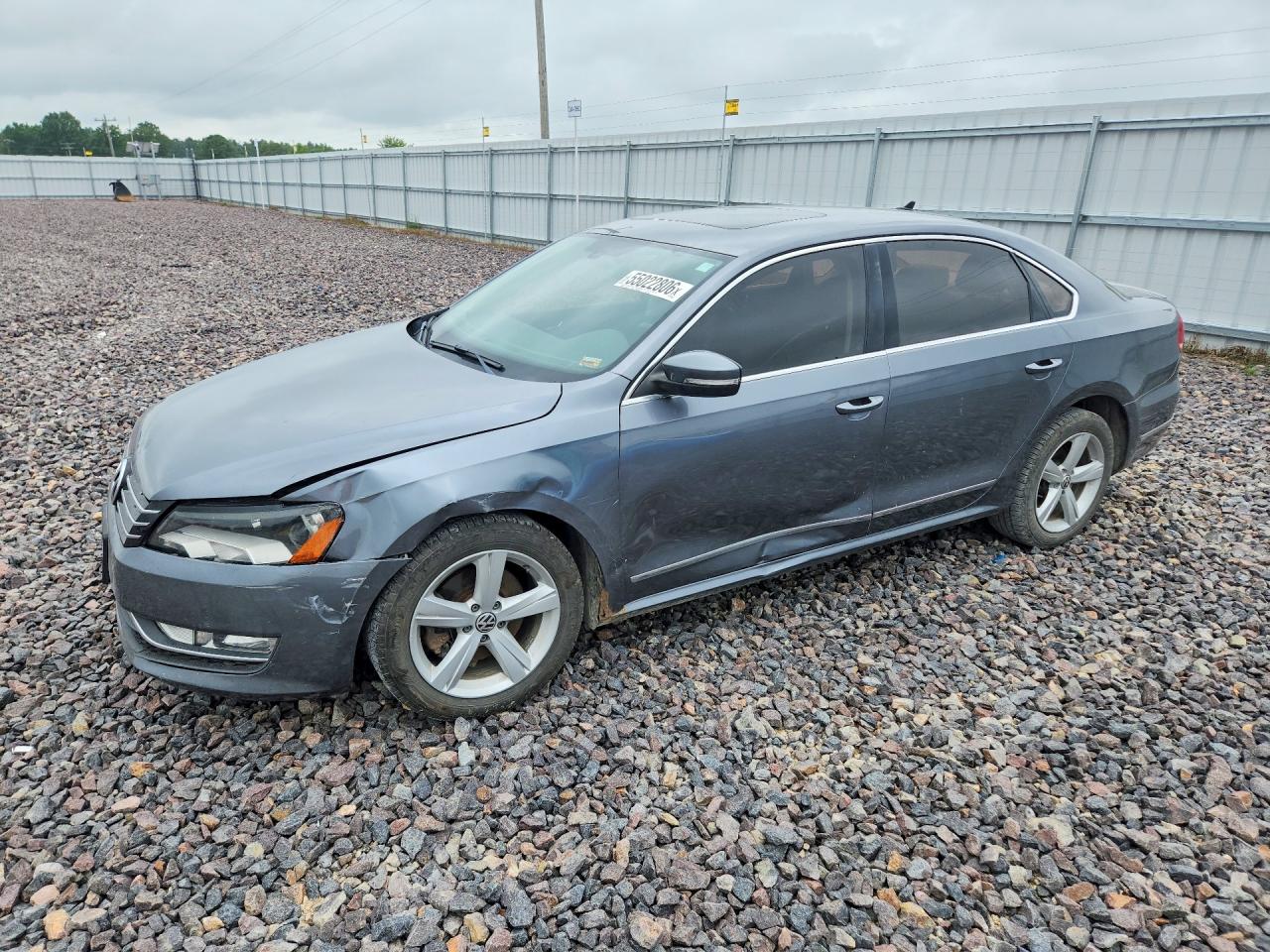 Salvage Volkswagen Passat Image