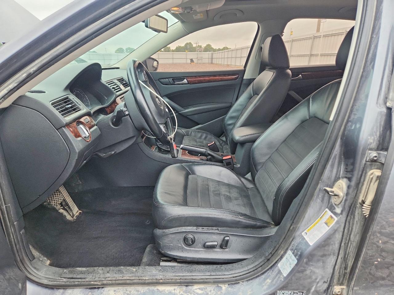 Volkswagen Passat Sel