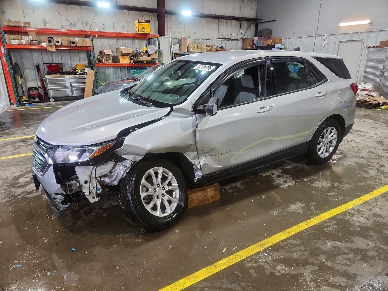 Salvage Chevrolet Equinox Image