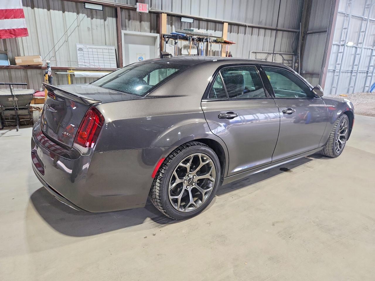 Chrysler 300 S