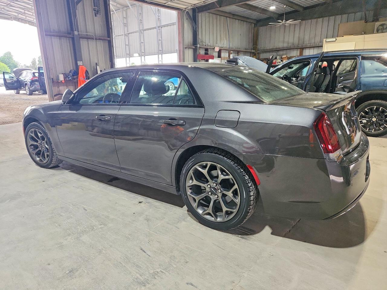Chrysler 300 S