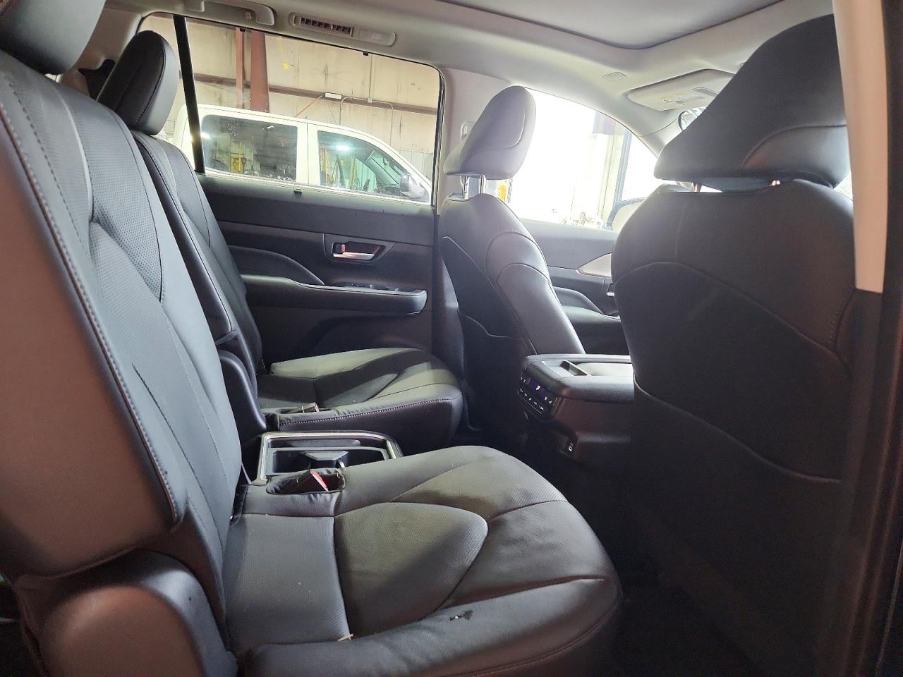 Toyota Grand Highlander Platinum