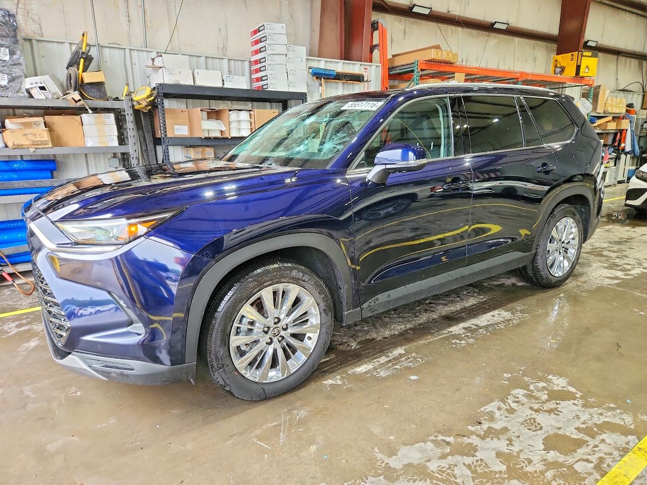Salvage Toyota Grand Highlander Image