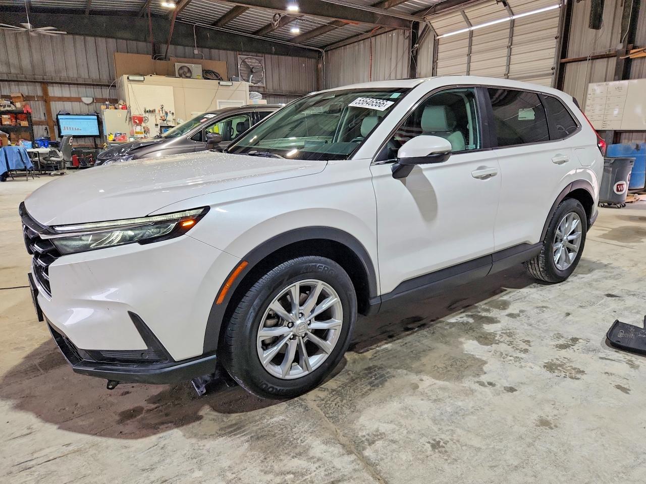 Salvage Honda Crv Image