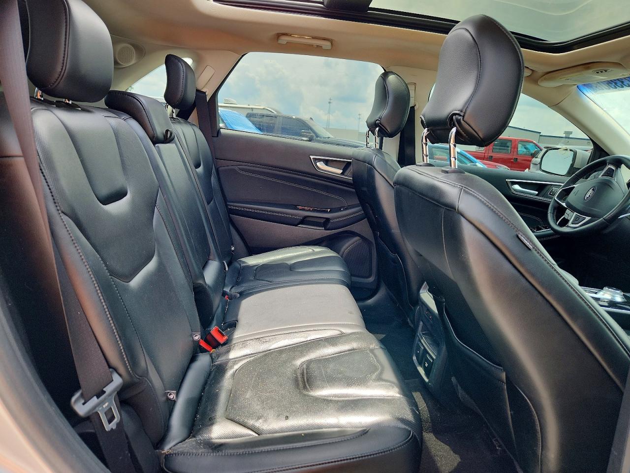 Ford Edge Titanium