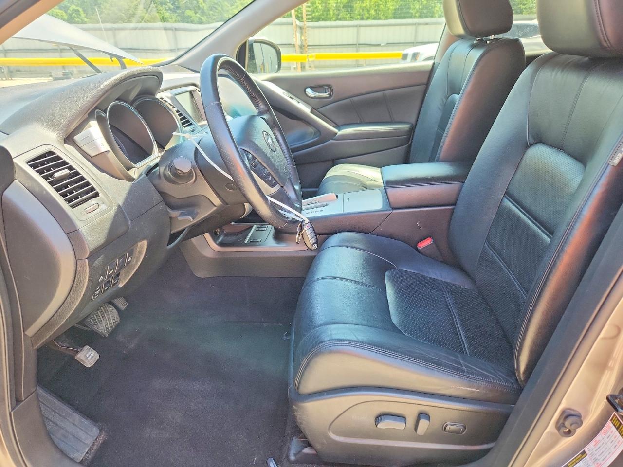 Nissan Murano S