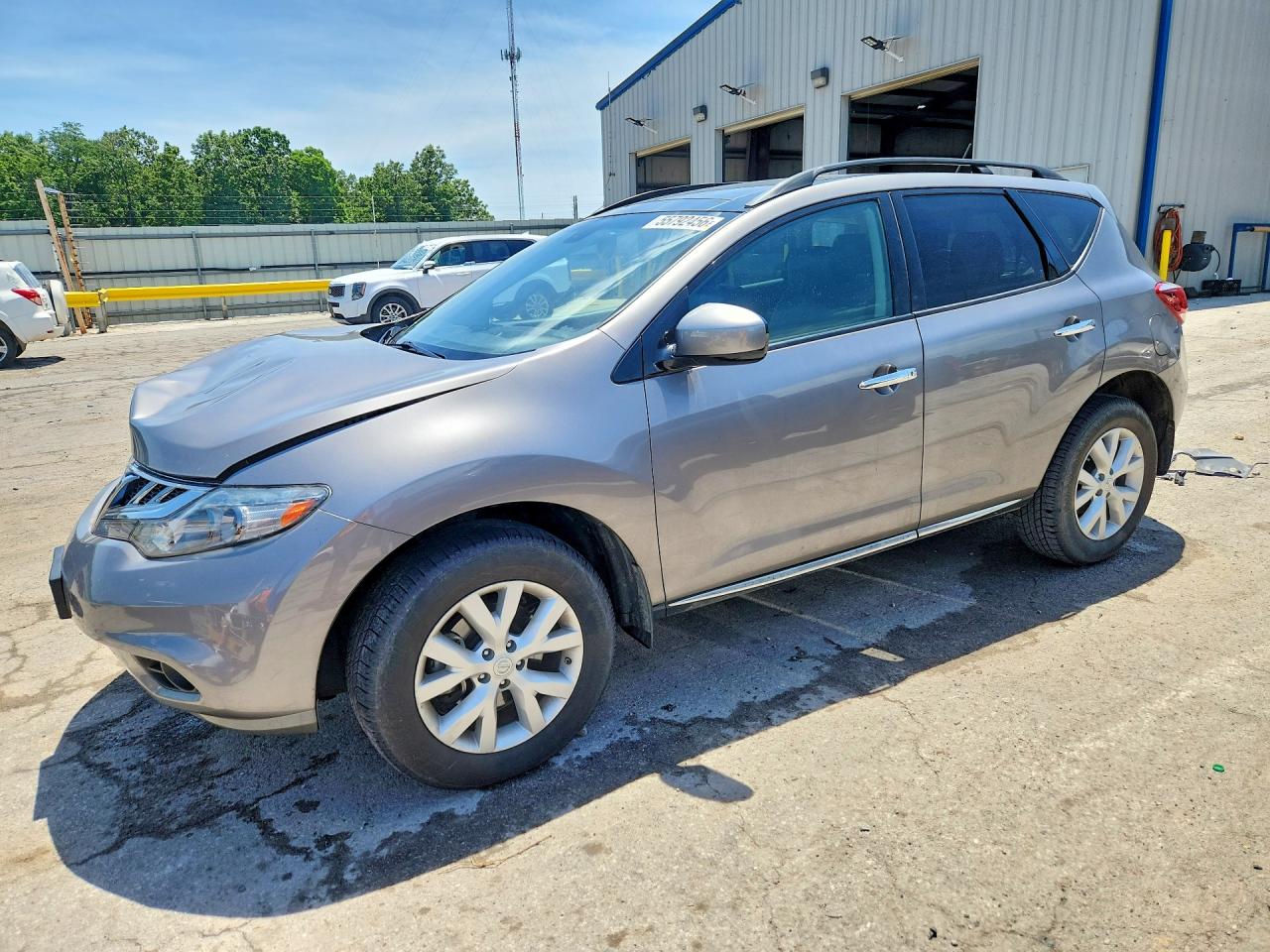 Salvage Nissan Murano Image