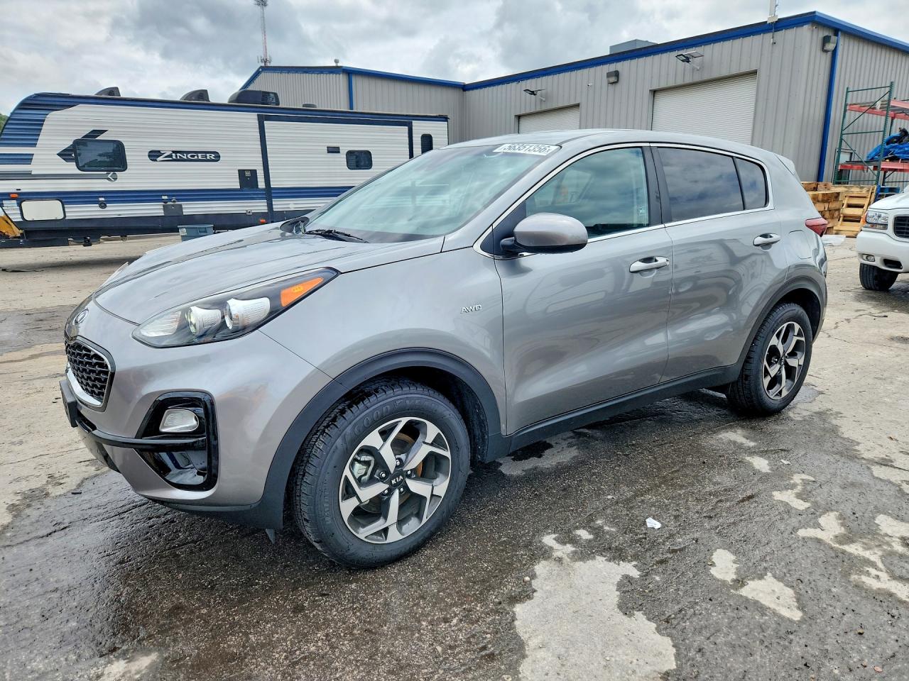 Salvage Kia Sportage Image