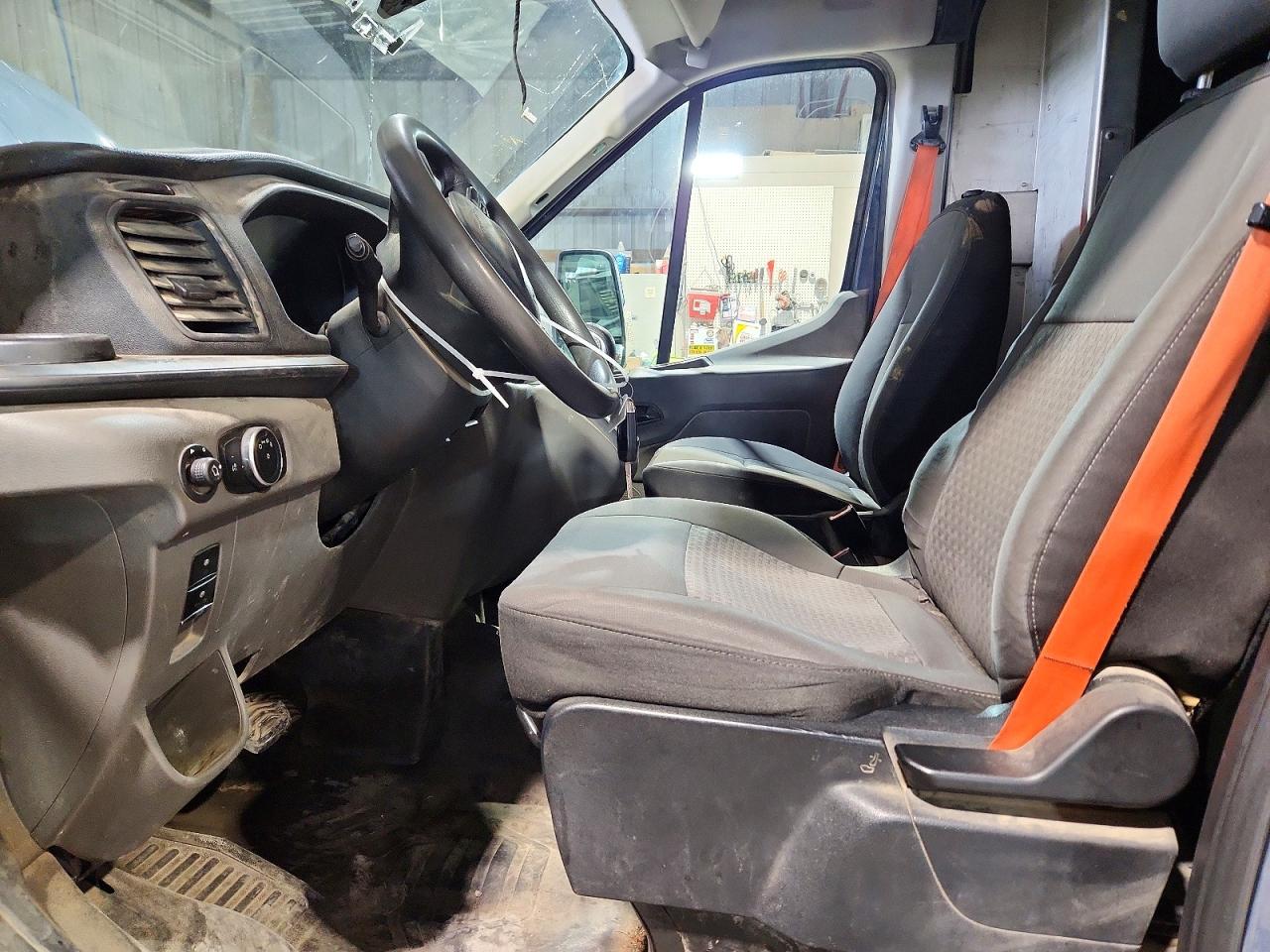 Ford Transit T-250