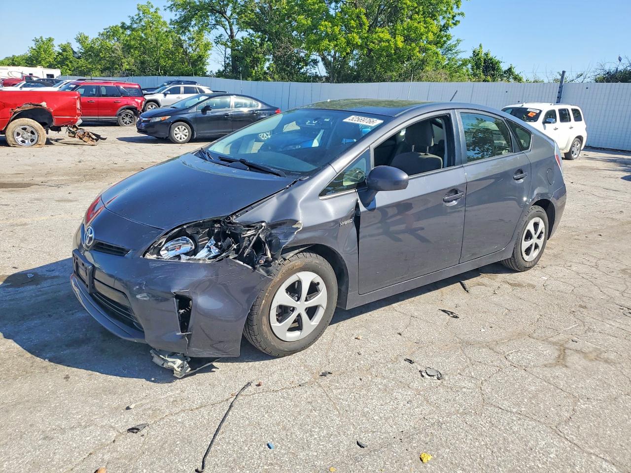 Salvage Toyota Prius Image