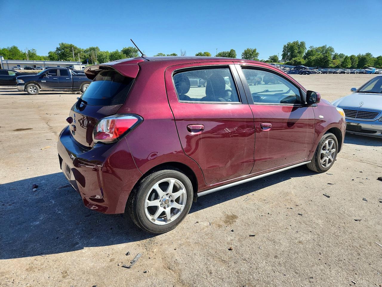 Mitsubishi Mirage Es