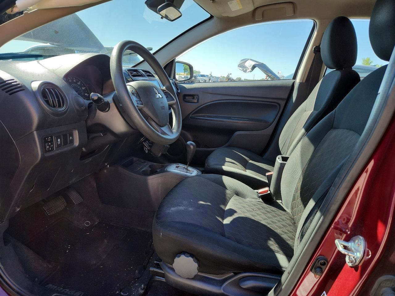 Mitsubishi Mirage Es