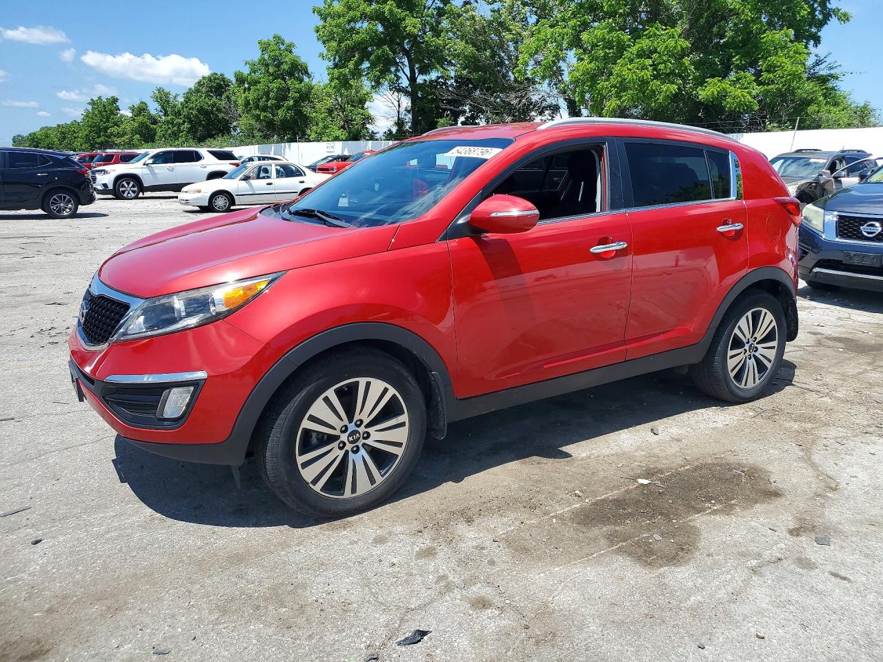 Salvage Kia Sportage Image