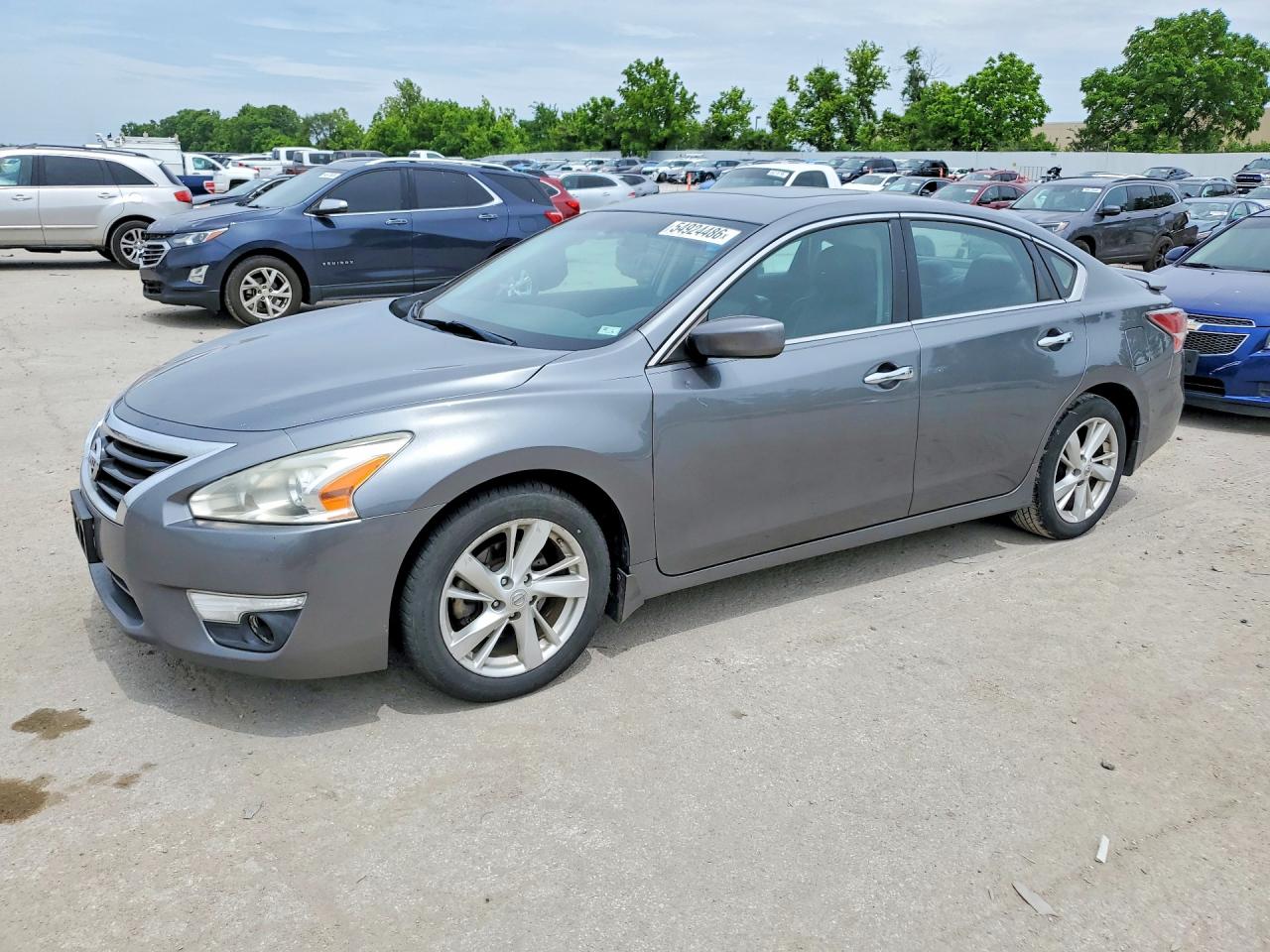 Salvage Nissan Altima Image