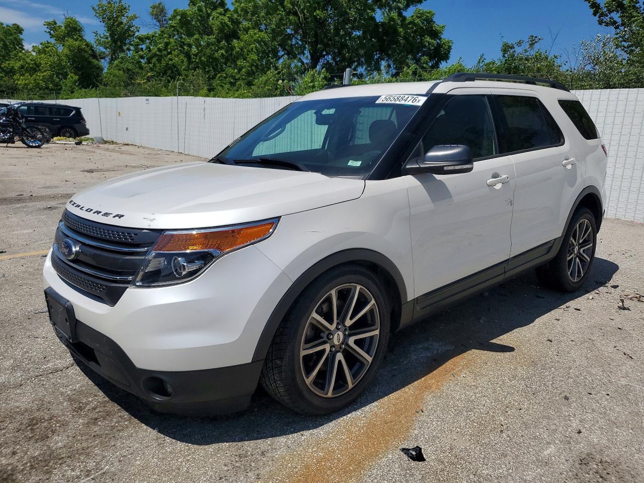 Salvage Ford Explorer Image