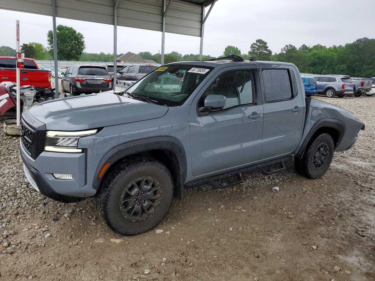 Salvage Nissan Frontier Image