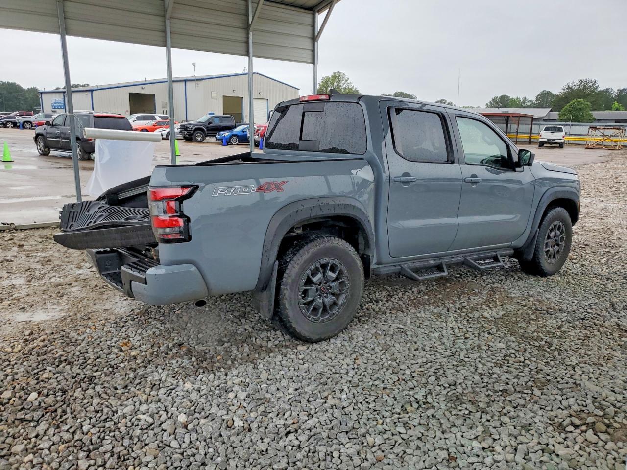 Nissan Frontier Pro-4x