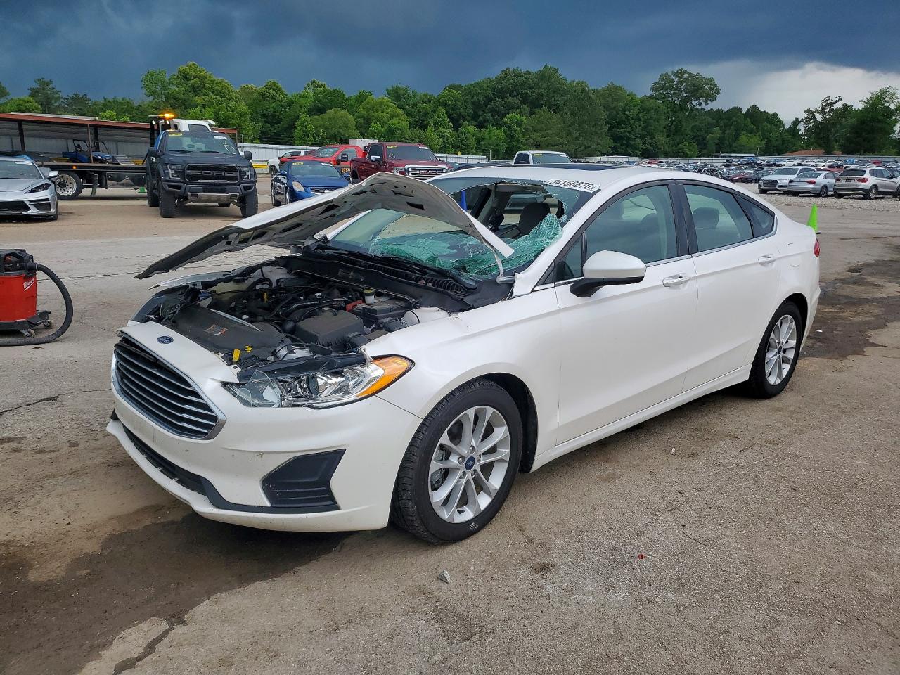 Salvage Ford Fusion Image